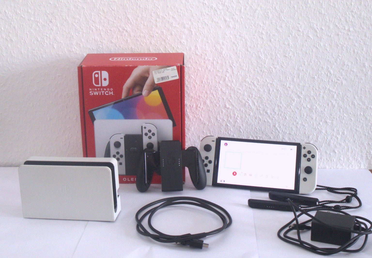 Nintendo Switch OLED – Weiße Joy-Cons · weißes Dock · ohne microSD